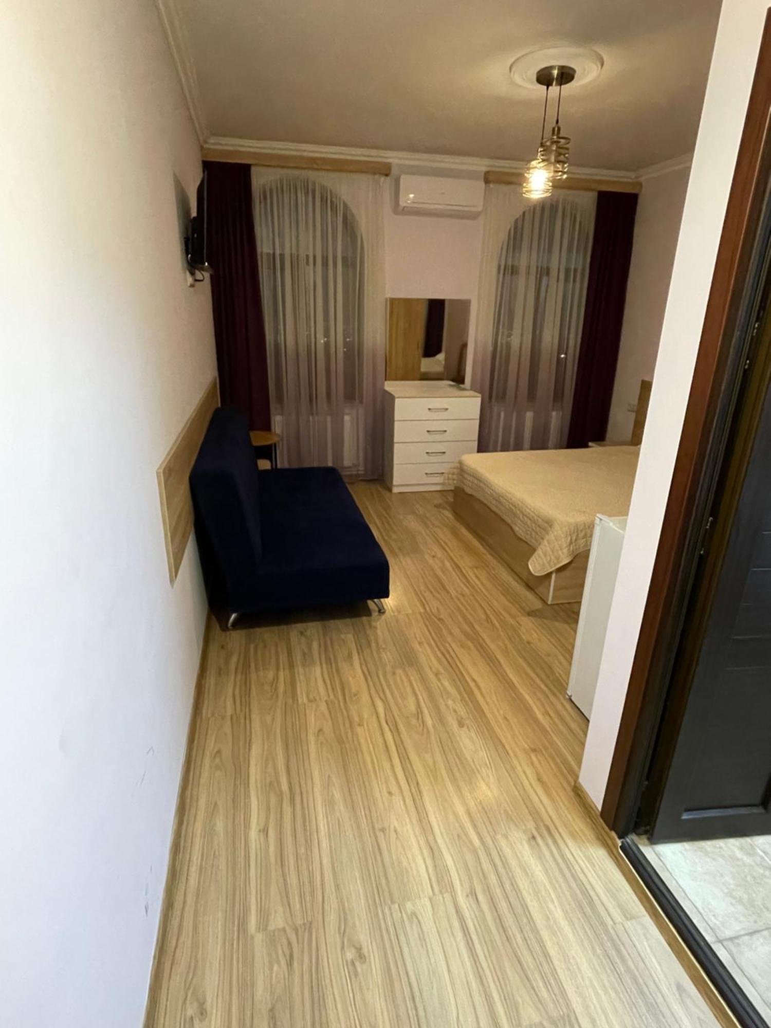 Decca Hotel Yerevan Exterior photo