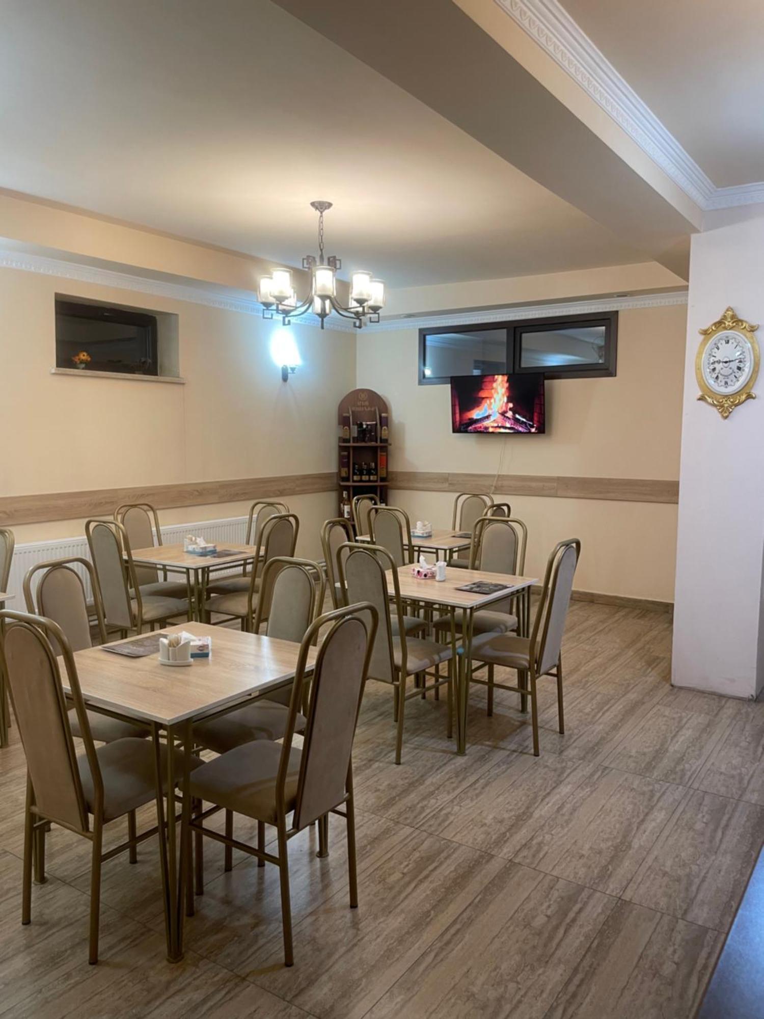 Decca Hotel Yerevan Exterior photo